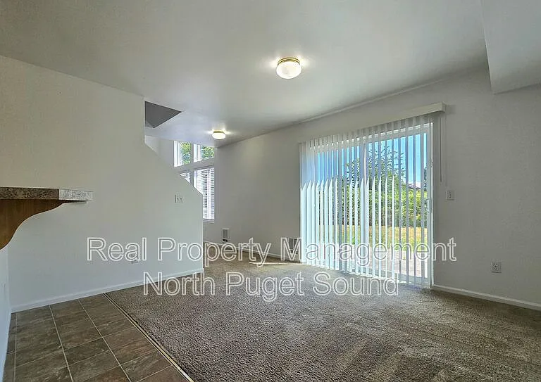 1205 Frontier Cir E #A — Photo 11