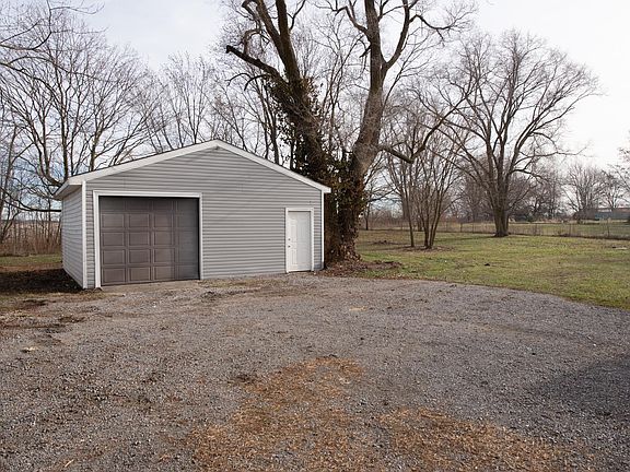 4th image of 3109 S State Road 39