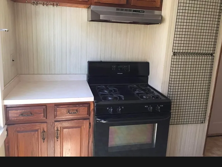 187 Norwalk Ave #L1 — Photo 9