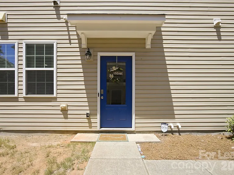 7037 Broughton Ln — Photo 28