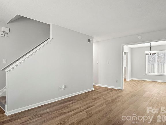 2nd image of 1905 Mereview Ct Unit 20