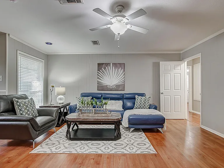 living room adjacent to Kitchen and breakfast nook
