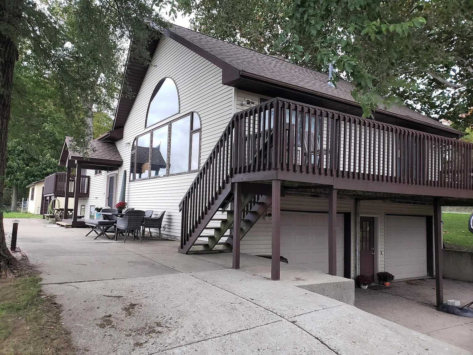 9828 Marshall Rd photo 1