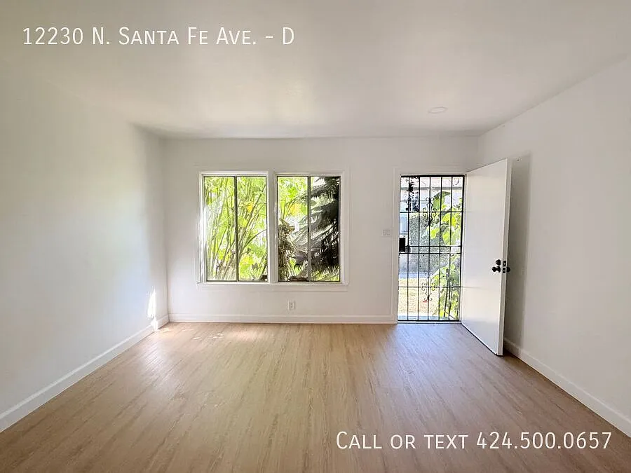 Pet-Friendly 2BD/1BA in the Heart of Lynwood — Photo 2