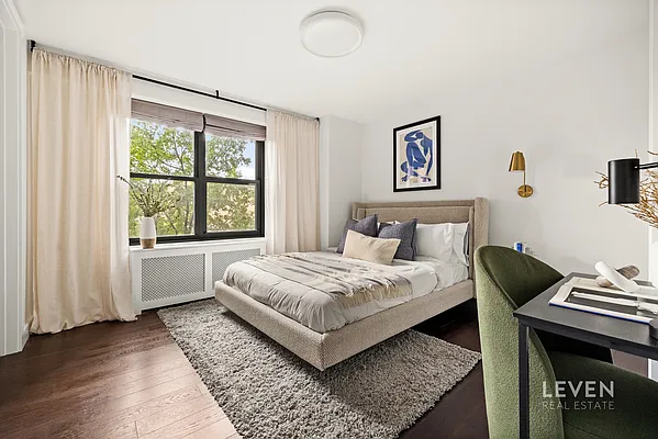 Bedroom, photo 1