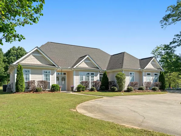 4089 Paradise Ln, Bessemer, AL 35022