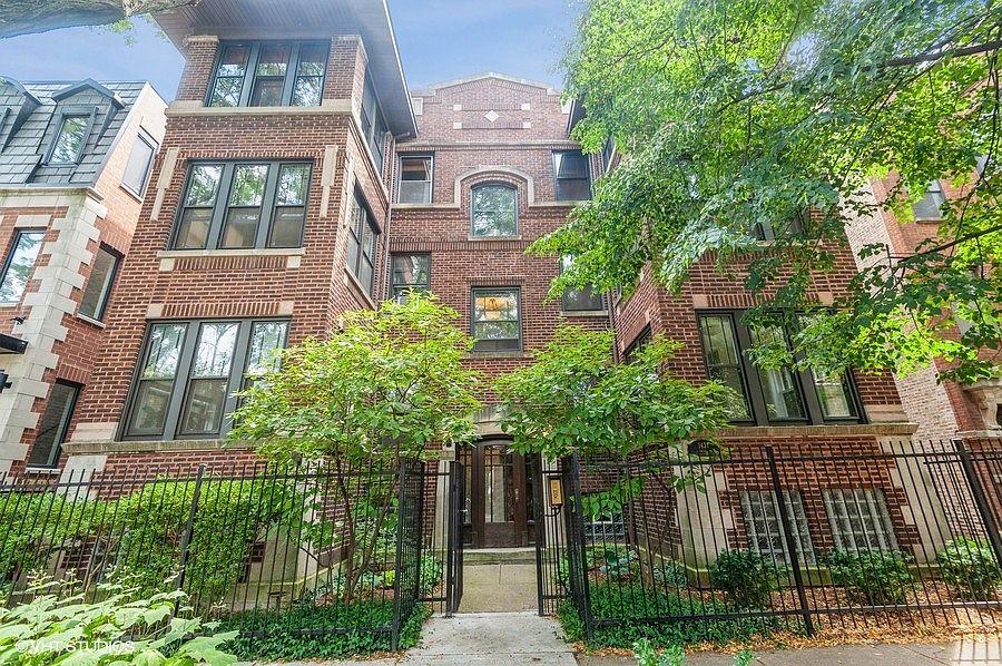 1st image of 1431 W Catalpa Ave #1W