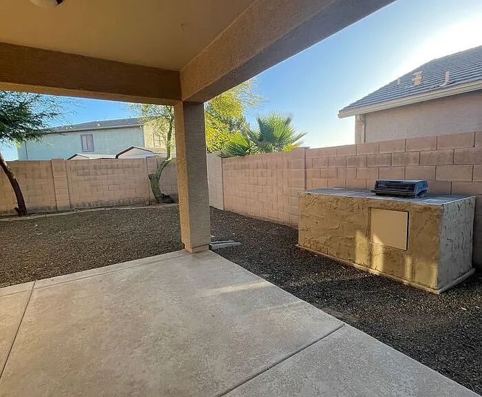 17714 W Marshall Ln — Photo 21