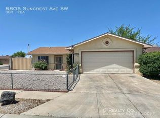 8805 Suncrest Ave SW, Albuquerque, NM 87121