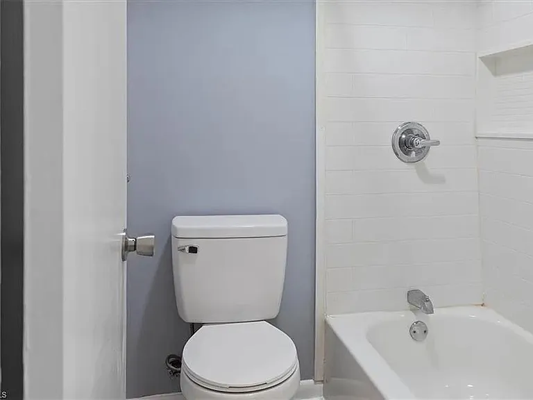 2819 N O'Henry Blvd — Photo 5