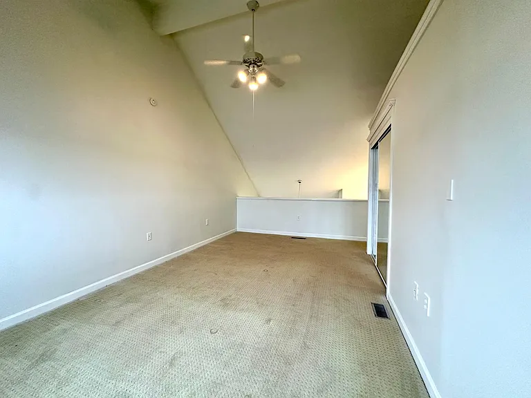 14051 Queens Harbor Rd — Photo 17