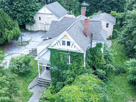 2nd image of 20 Holley St