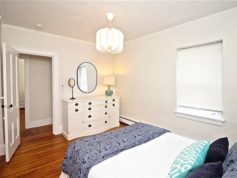 700 Thames St — Photo 46