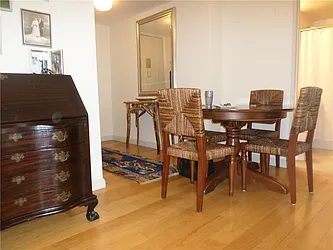 Rented by R New York