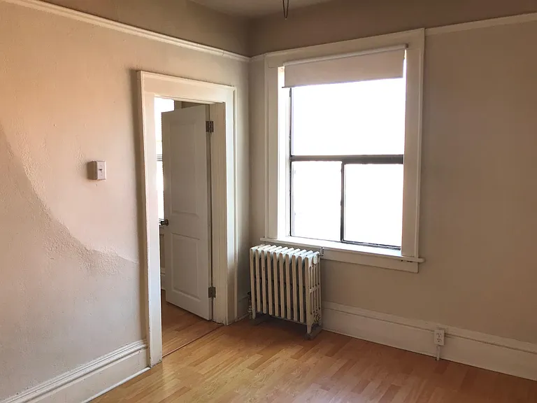 307 1/2 W 2nd Ave #17 — Photo 6