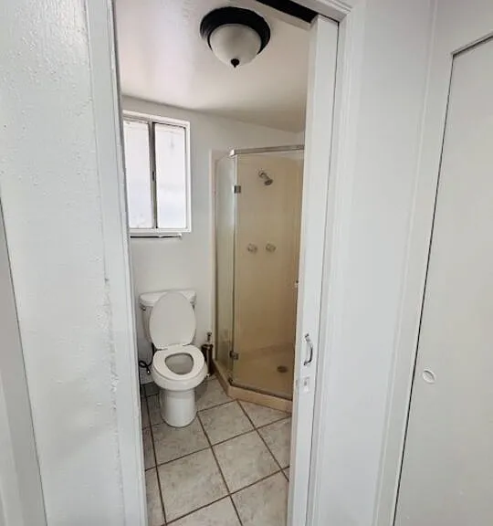 1100 W 48th St — Photo 11