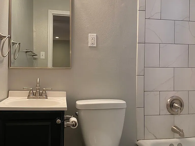 1210 S Boyle Ave — Photo 11