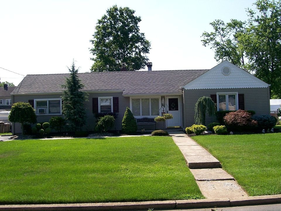 2nd image of 34 Dalton Pl