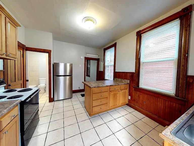 2319 Sauer Ave — Photo 3