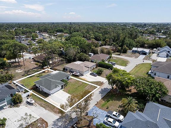3rd image of 18253 Maple RD