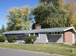 29 Becraft Ave, Hudson, NY 12534