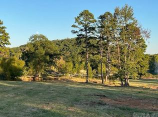 4 Mill Creek Dr, Russellville, AR 72802