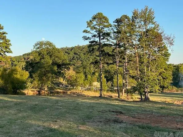 4 Mill Creek Dr, Russellville, AR 72802