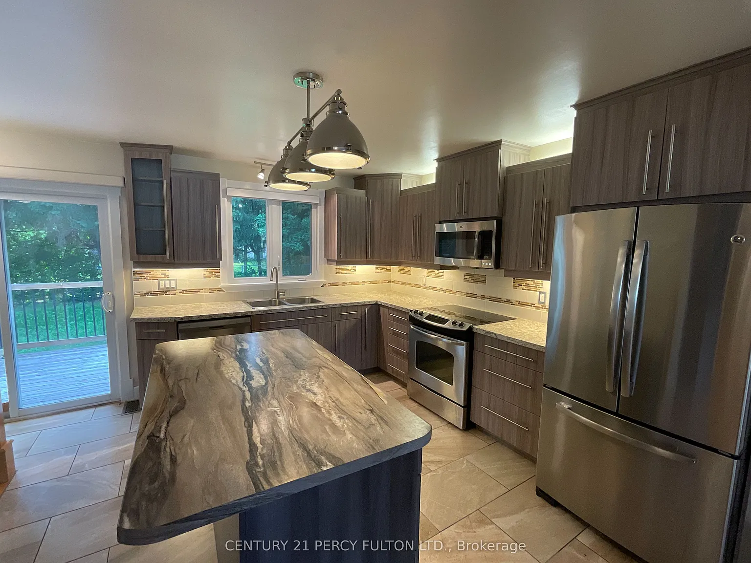 4 bed, $3,100 — Photo 3