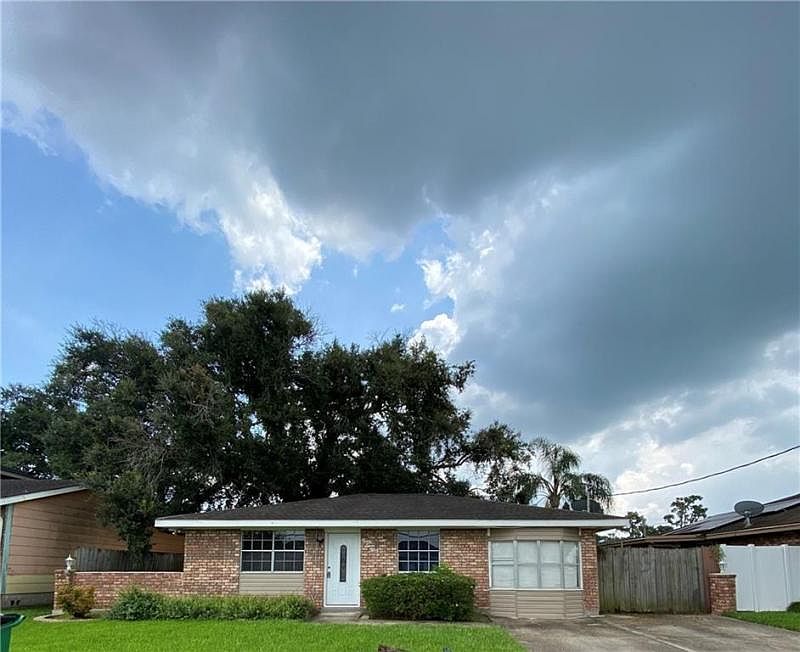 1st image of 2736 Dove Ave