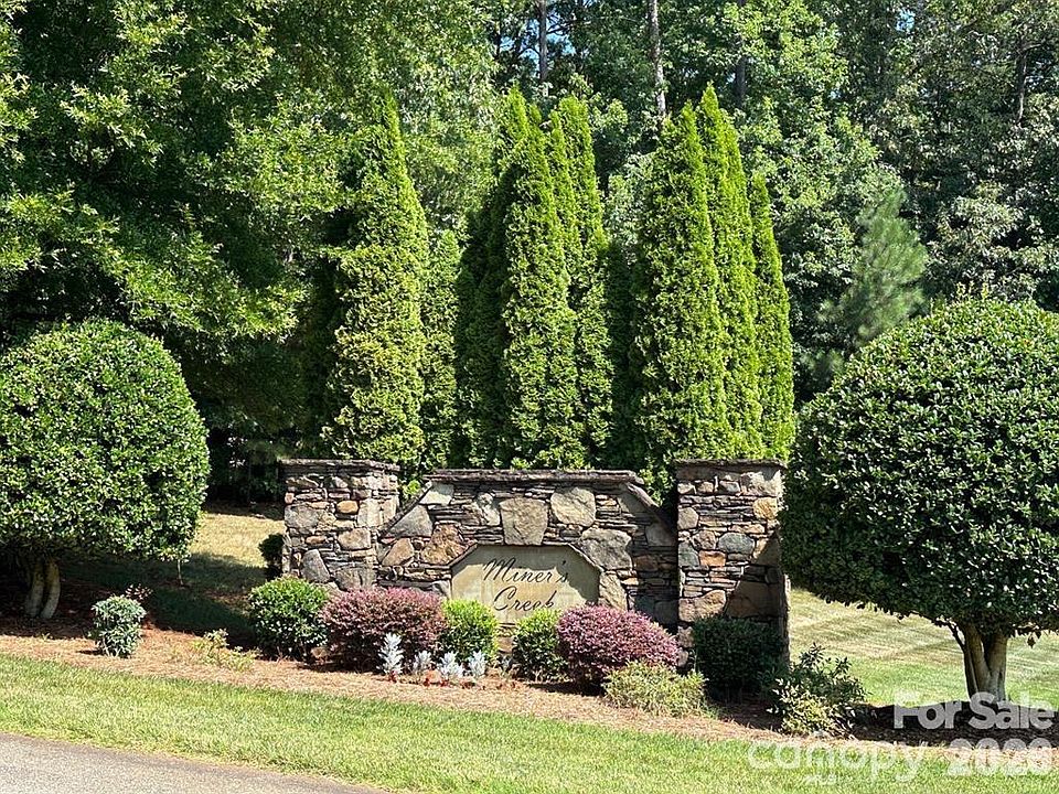 1st image of 32 Miners Creek Dr
