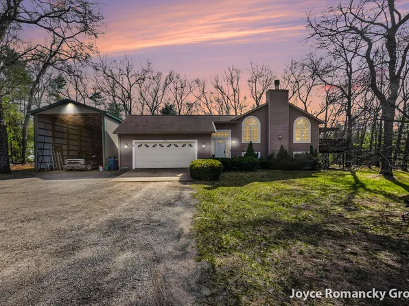 850 W White Lake Dr, Twin Lake, MI 49457