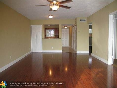 1st image of 912 Pine Dr APT 109