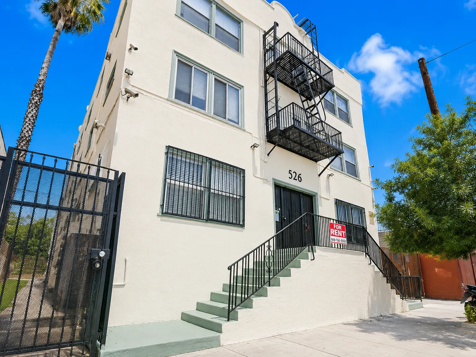 526 S Union Avenue — Photo 1