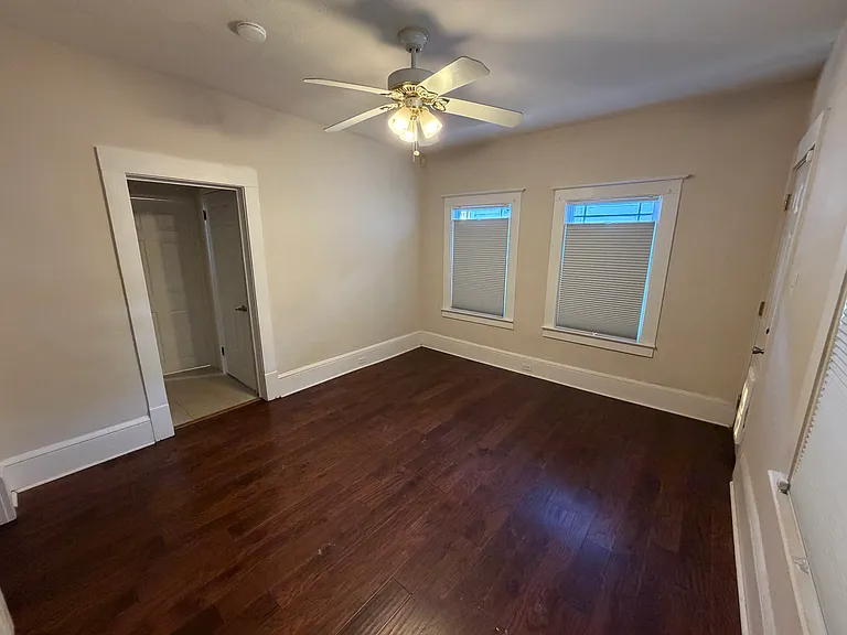 2346 College St — Photo 4