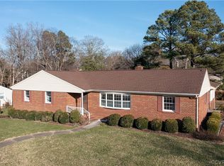 200 Stratford Dr, Colonial Heights, VA 23834