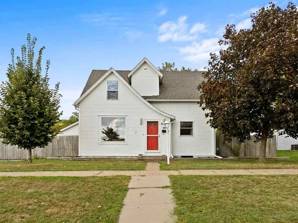 812 W Monroe St, Washington, IA 52353