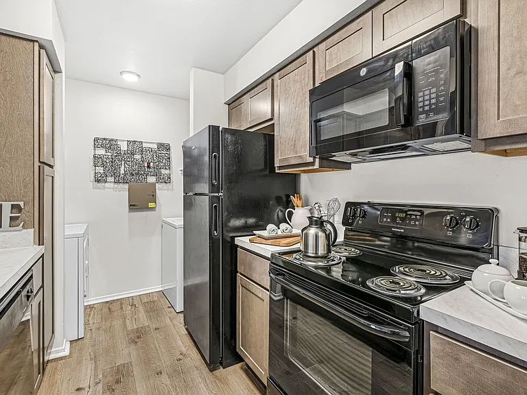Enclave at Eagle Creek Apartments — Photo 10
