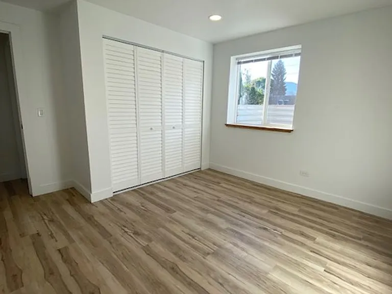 1539 S 9th St W — Photo 20