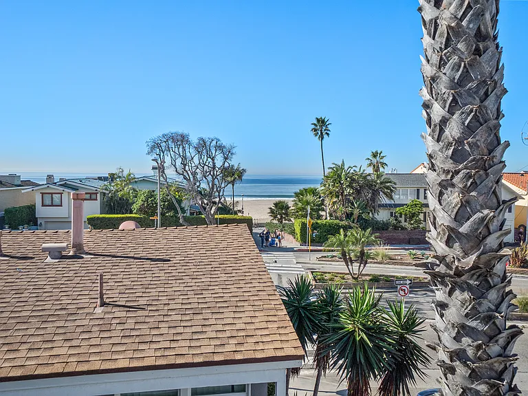 2540 Hermosa Ave — Photo 1