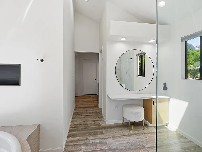 1539 San Miguel Ave — Photo 52