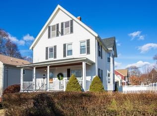 98 1st St, Melrose, MA 02176