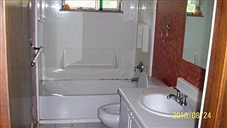 3rd image of 111 Eastwood Dr