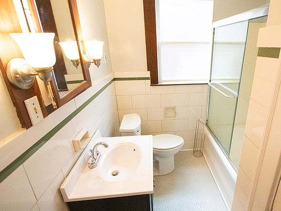 4th image of 7022 Amherst Ave
