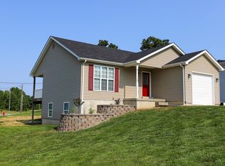 139 Creekvale Dr, Vine Grove, KY 40175