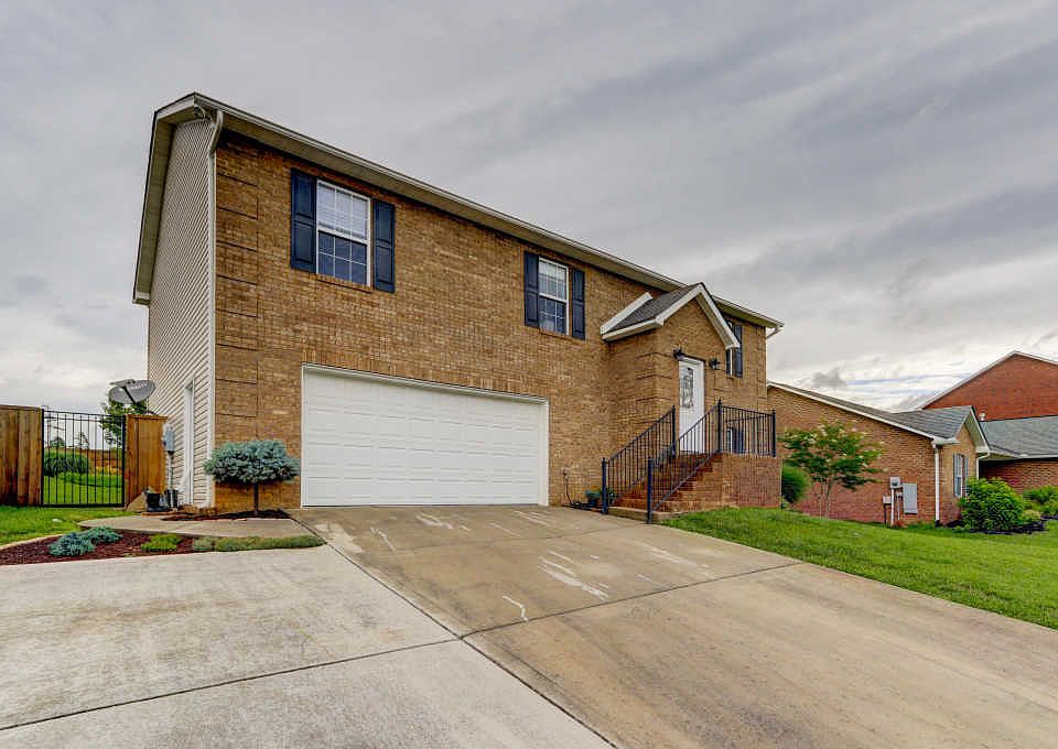 1st image of 6705 Casa Bella Dr