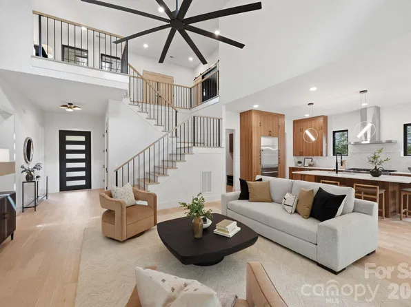 1427 N Sharon Amity Rd, Charlotte, NC 28211