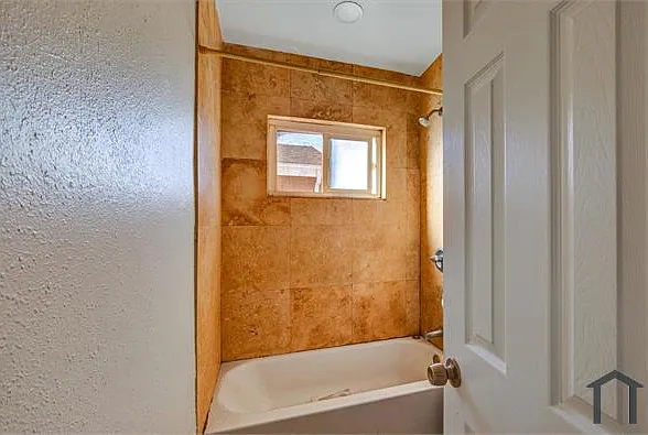 8508 Avalon Blvd #4 — Photo 11