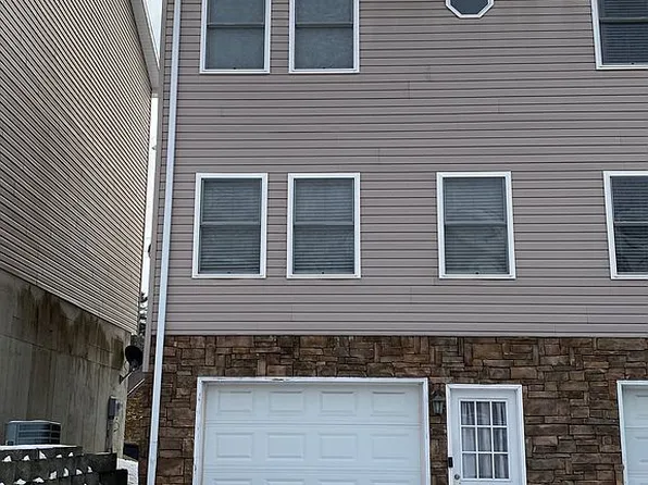 14 Lewis Lndg, Morgantown, WV 26505