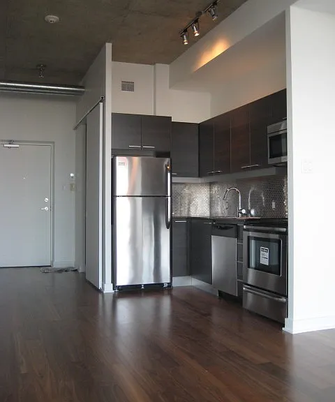 354 Gladstone Ave #903 — Photo 3