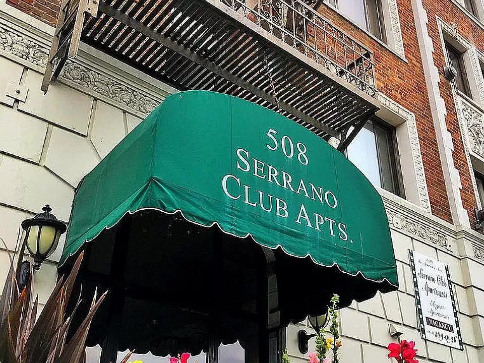 Serrano Club Apartments
